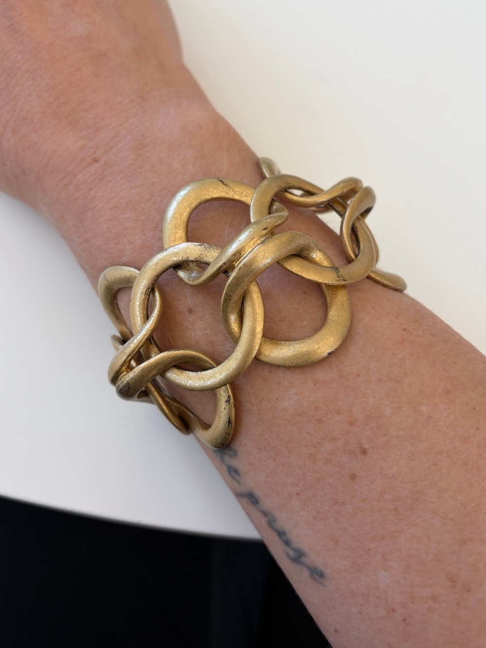 Vintage Ann Taylor Chunky Brushed Gold Interlocking Loop Bracelet